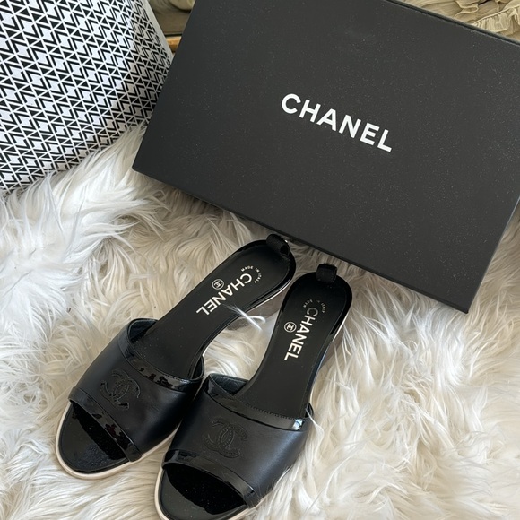 Chanel black logo pvc sandal mules size EU 39 NEW - Picture 5 of 5